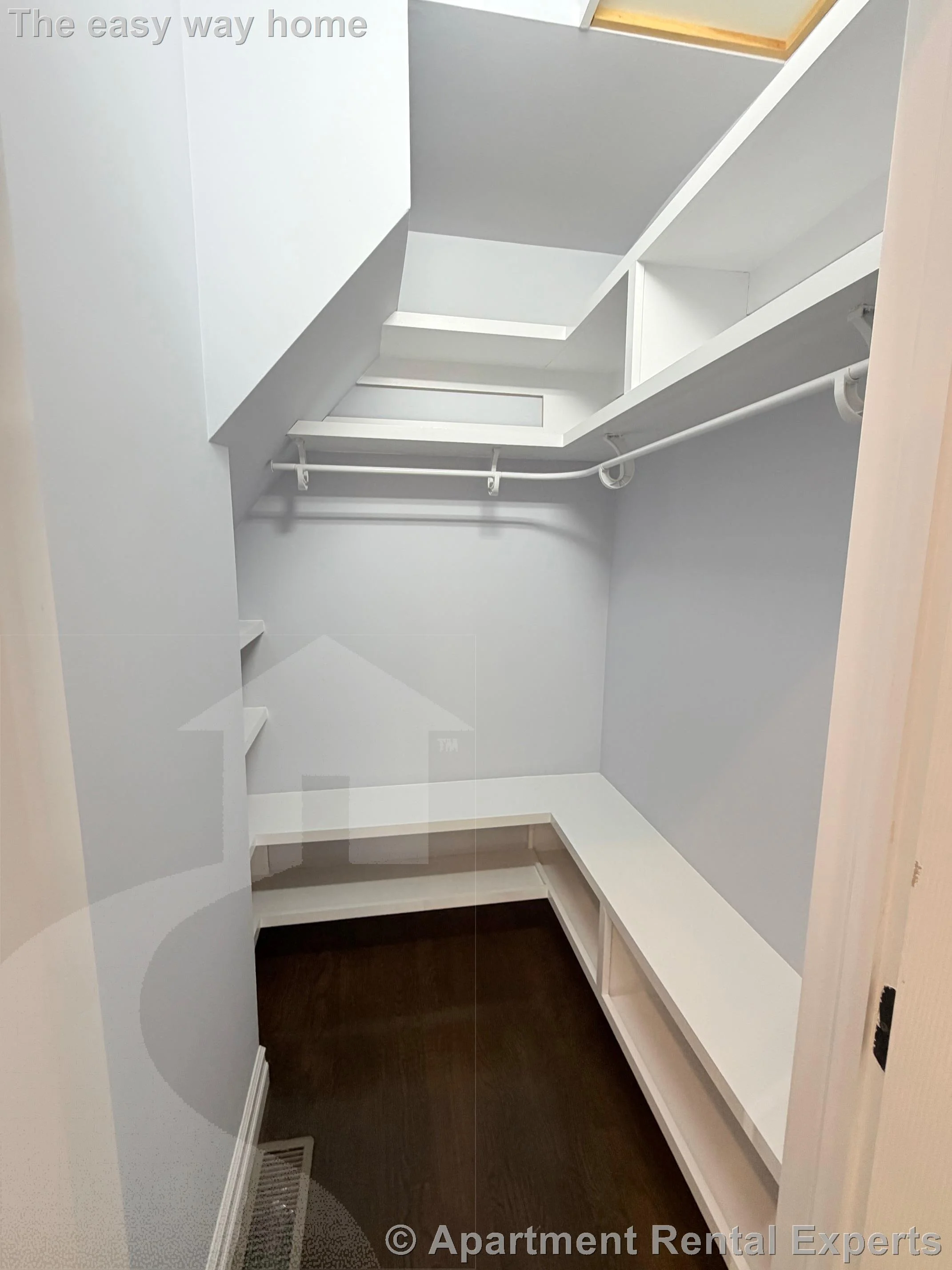 8 Cross St East, East Somerville