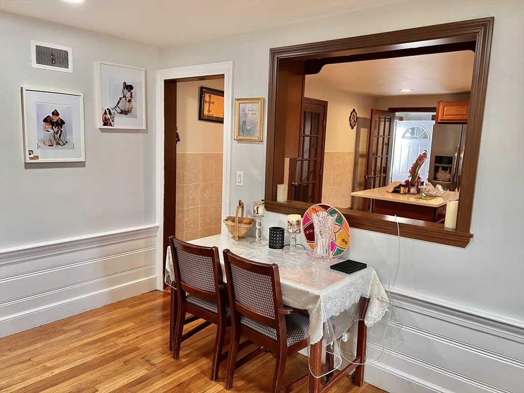 470 Pleasant St, Canton