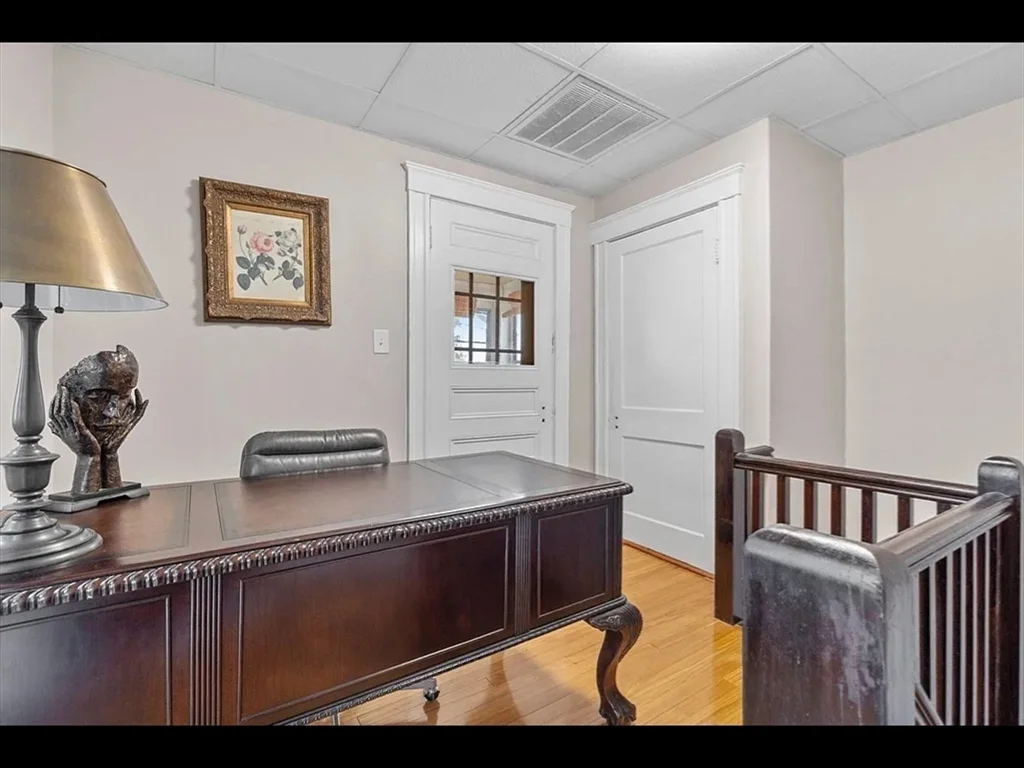 24 Lincoln St, North Andover