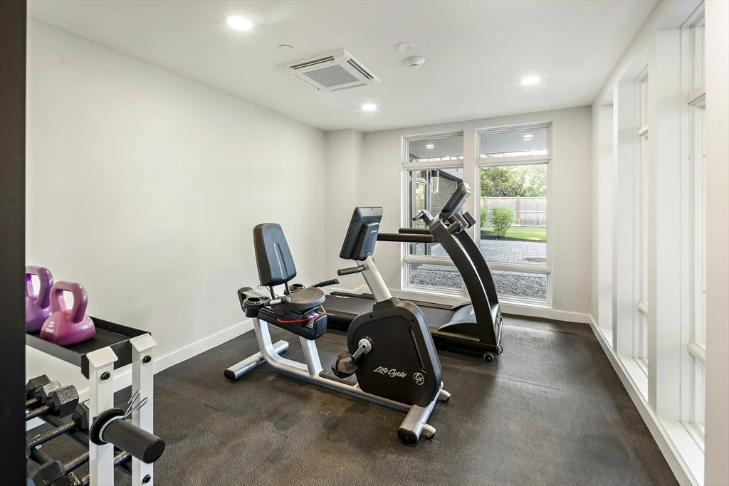 20 Kinmonth Rd, Waban