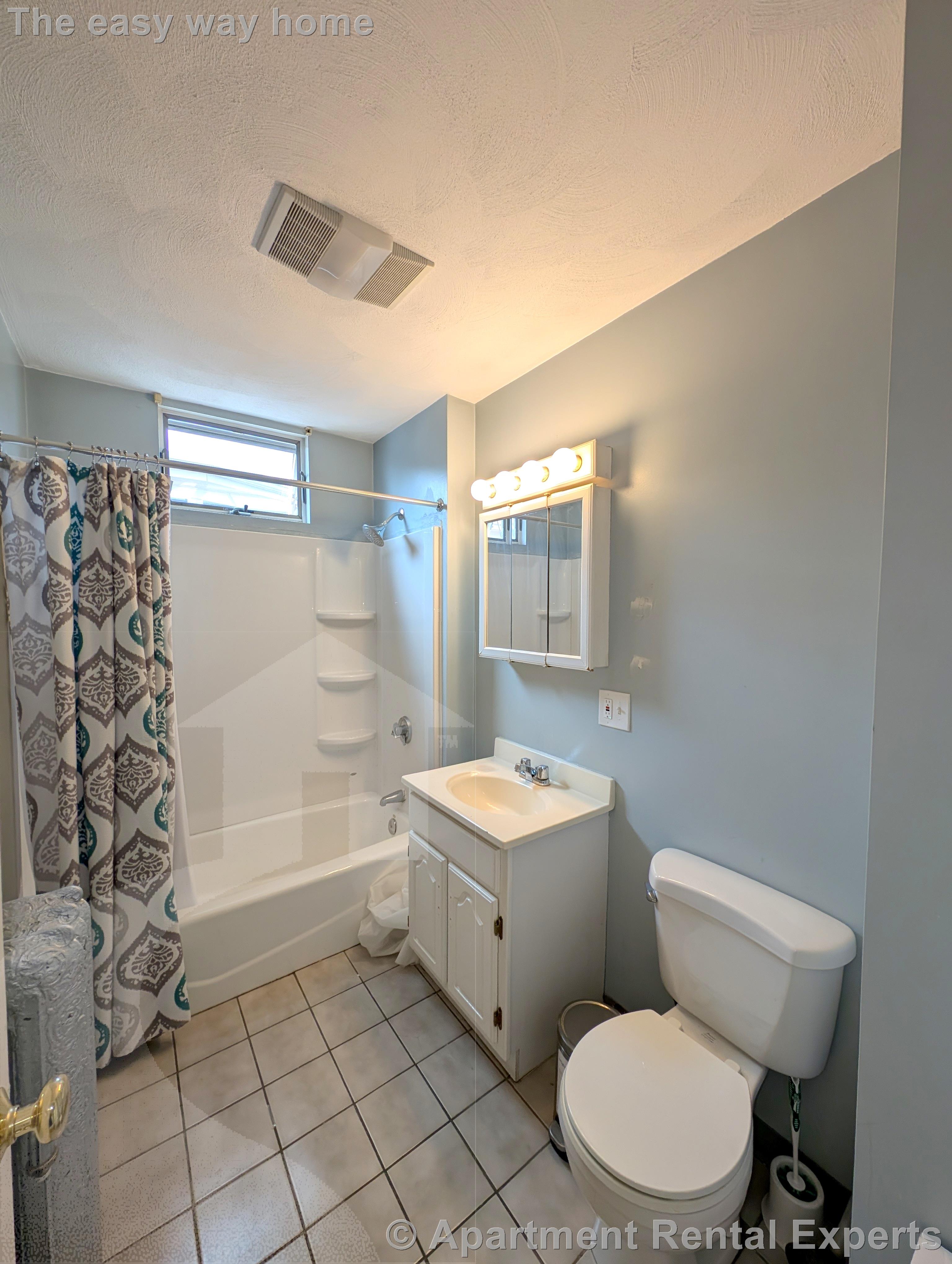 79 Conwell Ave, Tufts