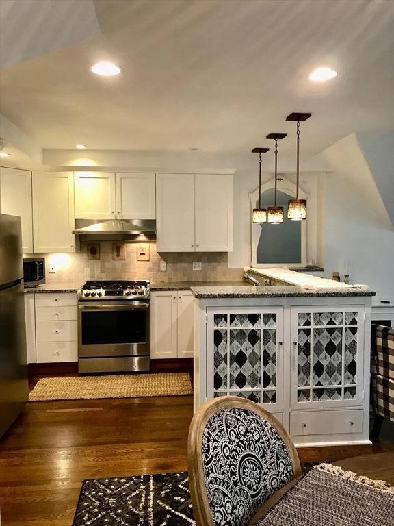 62 Cypress St, Brookline