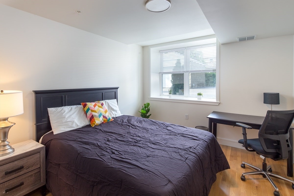 92 Brown St, Waltham