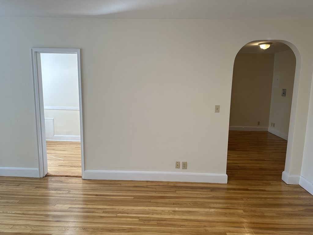 24 Concord Ave, Harvard Square