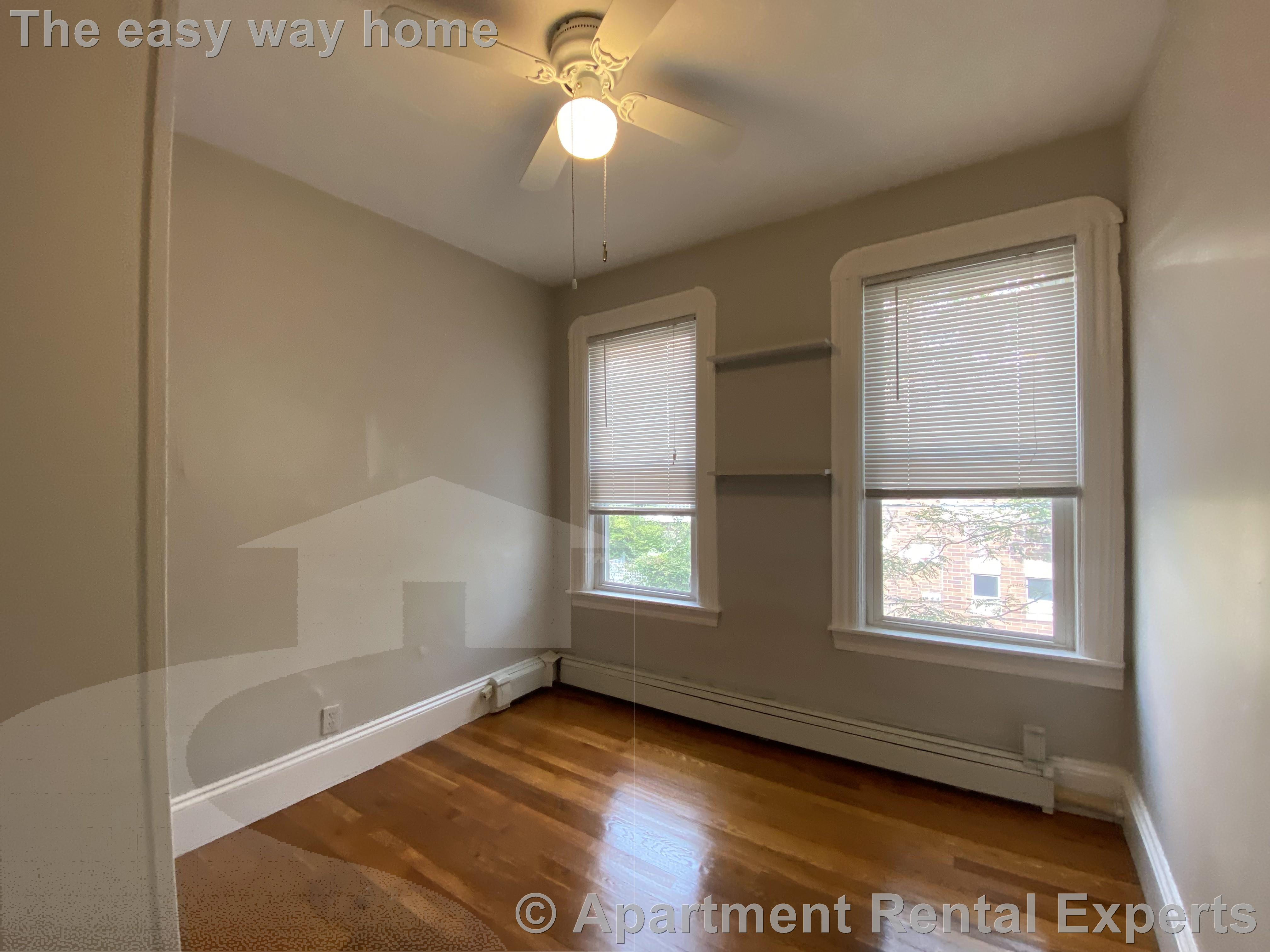 568 Green St, Central Square