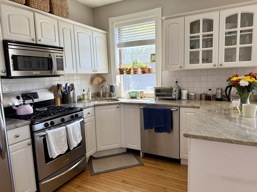 255 Main St, Charlestown