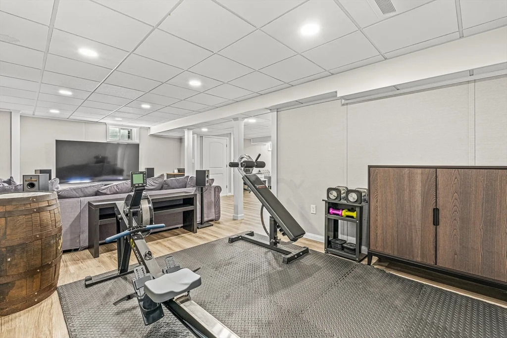 176 Washington St, Reading