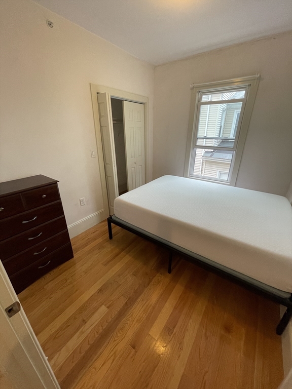 32 Suffolk St, The Port