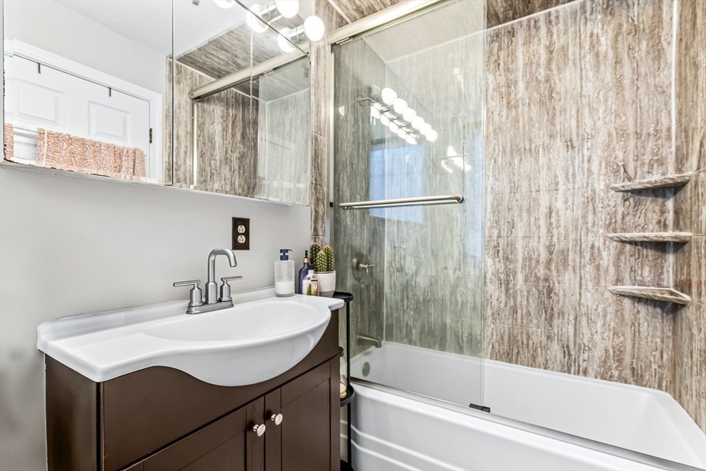 200 Market St, Lowell