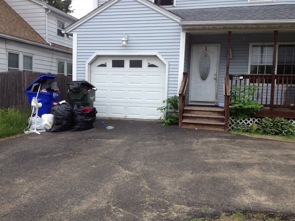 660 Boston Rd, Pine Pt Bstn Rd