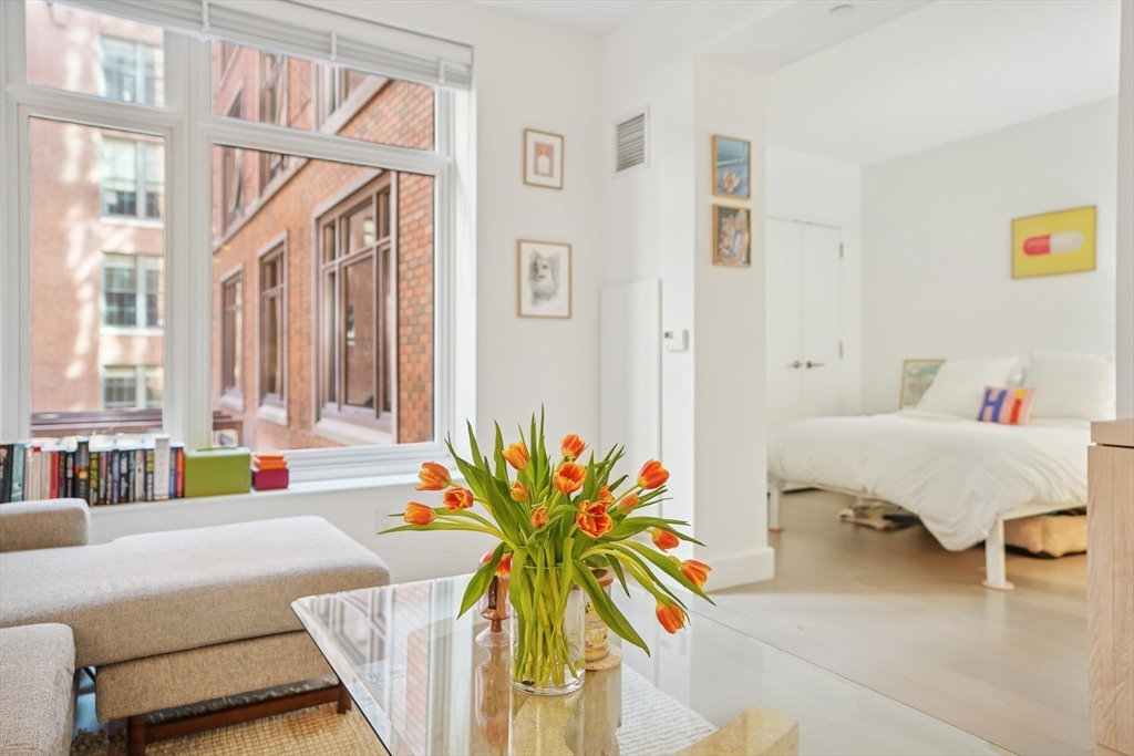 100 Lovejoy Wharf, Waterfront