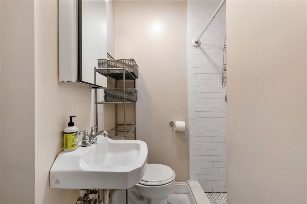 155 Salem St, North End