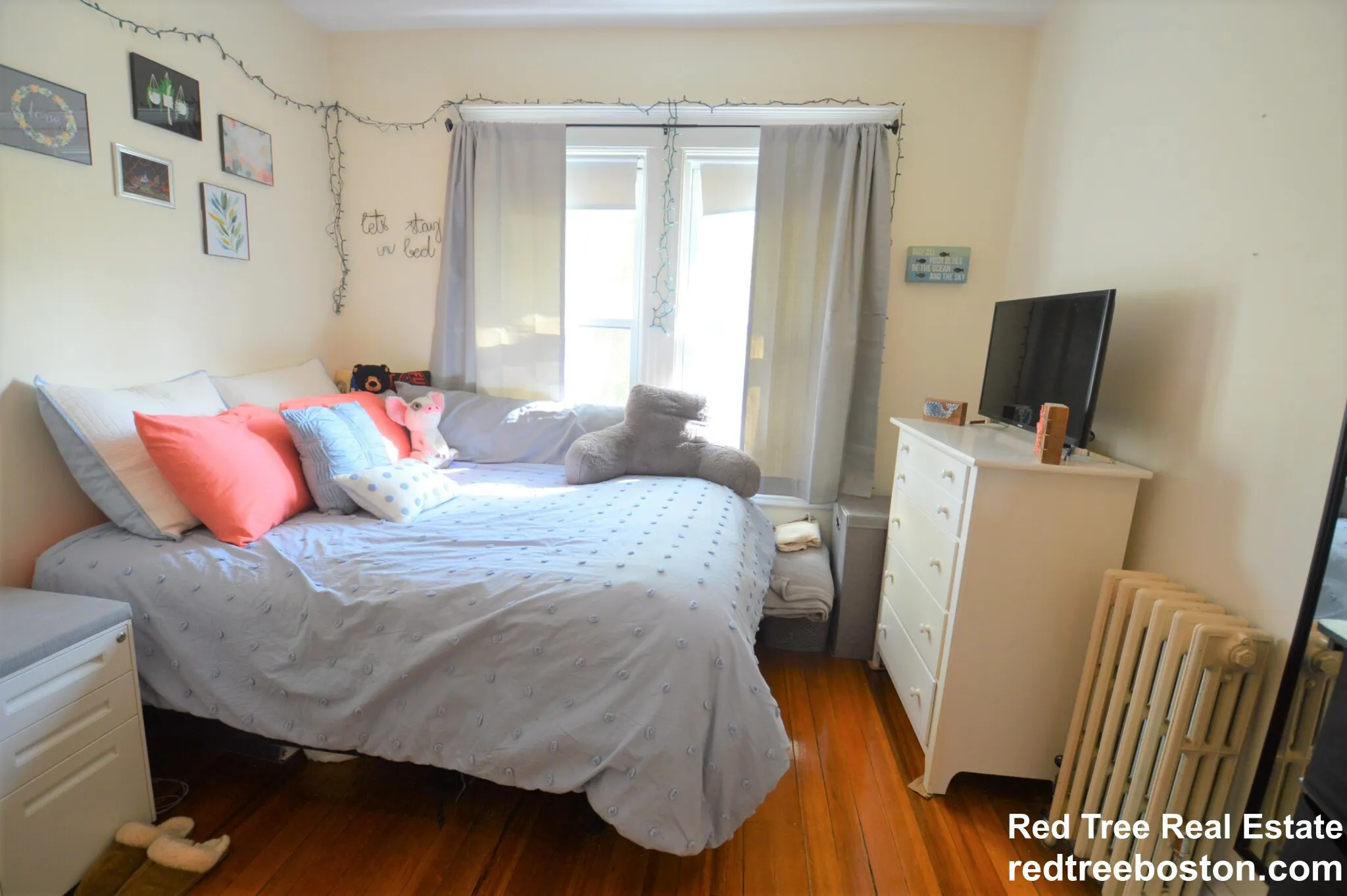 14 Breck Ave, Oak Square