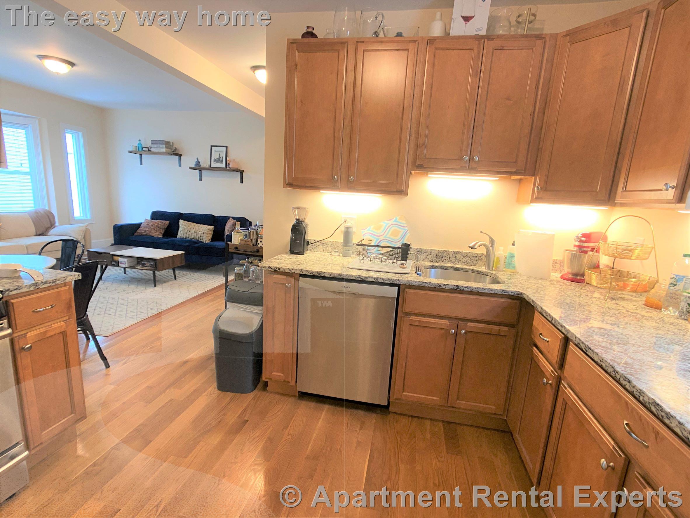 23 Willard Ave, Tufts