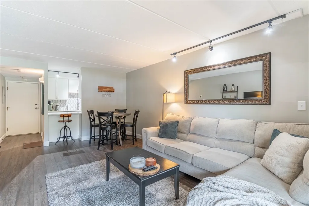 144 Marble, Stoneham