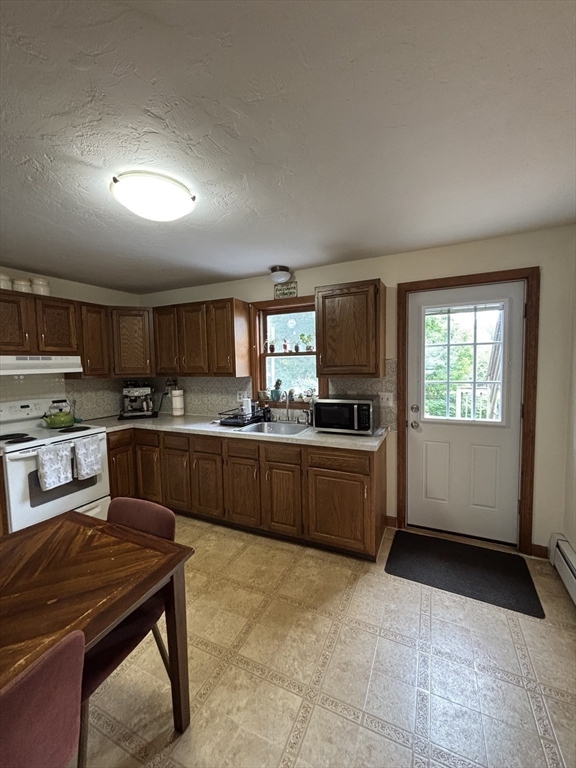 227 Wood St, Hopkinton