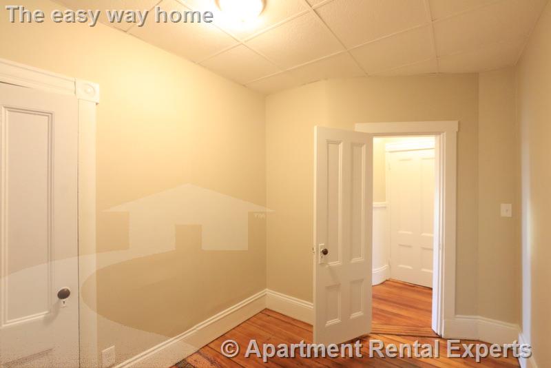 793 Cambridge St, East Cambridge