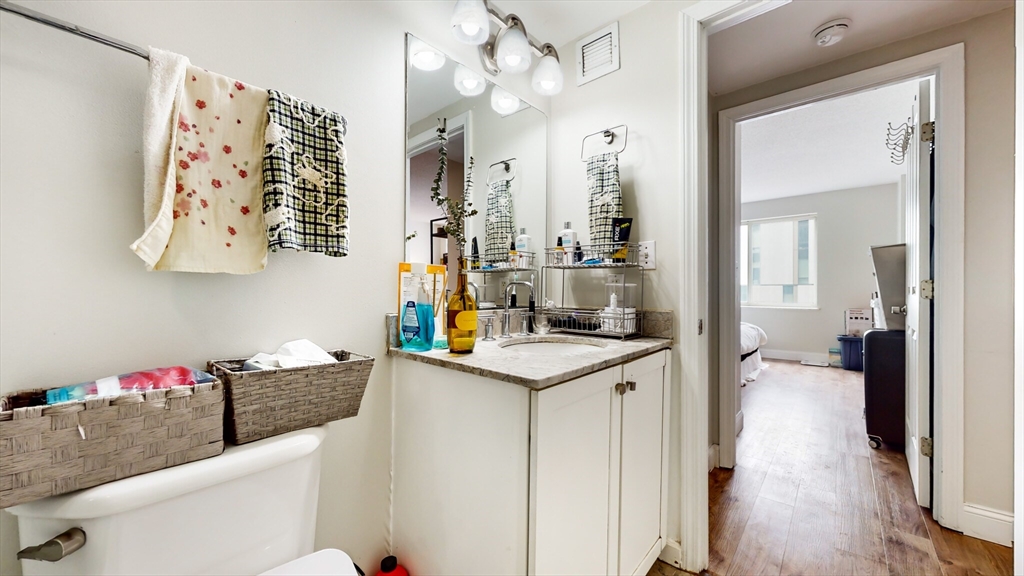 8-10 Museum Way, East Cambridge