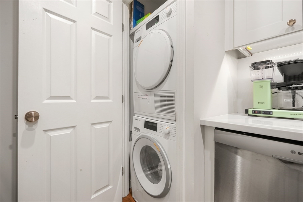 403 Marlborough St, Back Bay