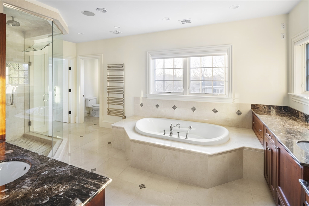 72 Drumlin Rd, Newton