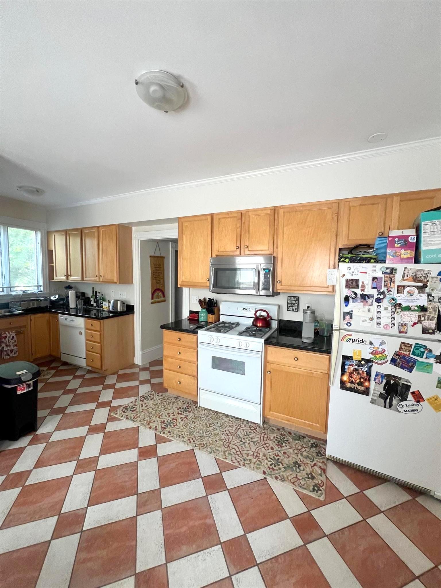 82 Holland St, Davis Square