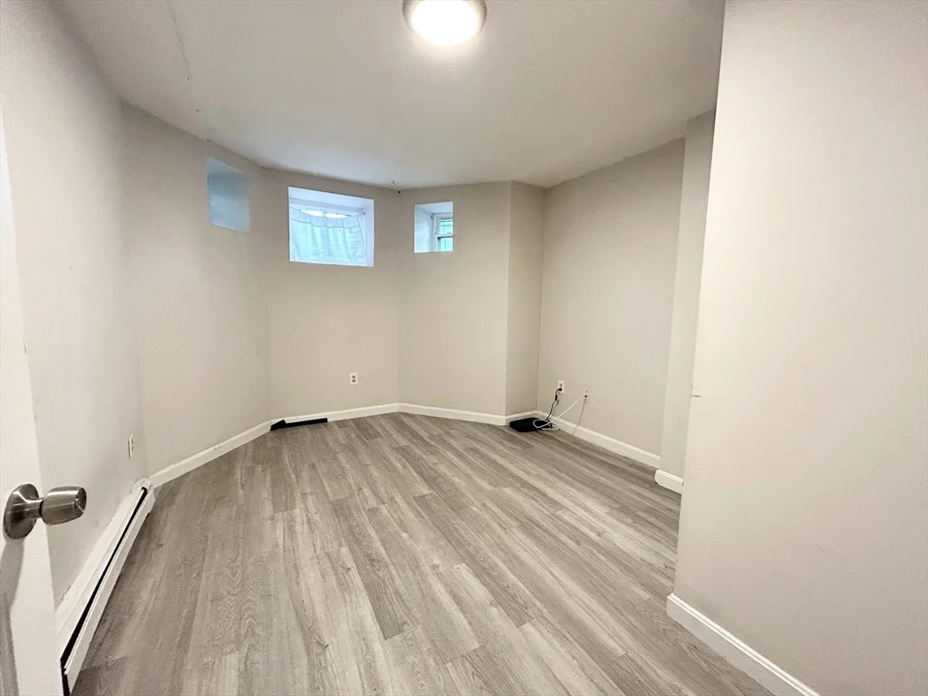 90 Hammond St, South End