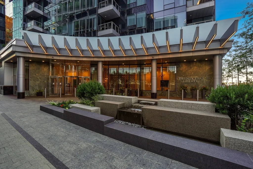 22 Liberty, Seaport District