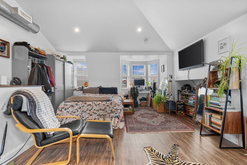 105 Broadway, Chelsea