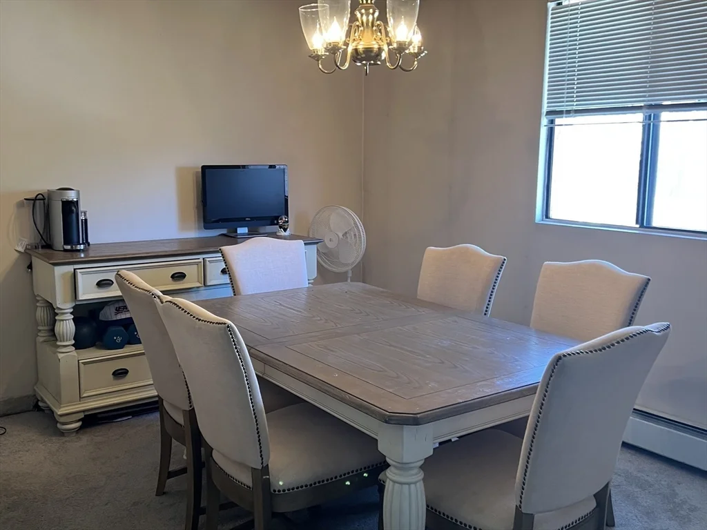 320 Fellsview Ter, Stoneham