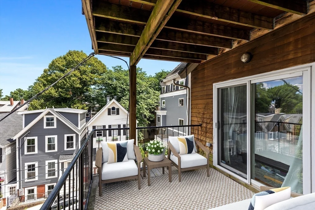 11 Thomas Park, South Boston