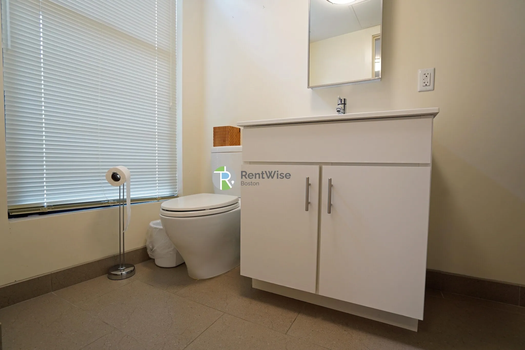 8 Winter St, Downtown