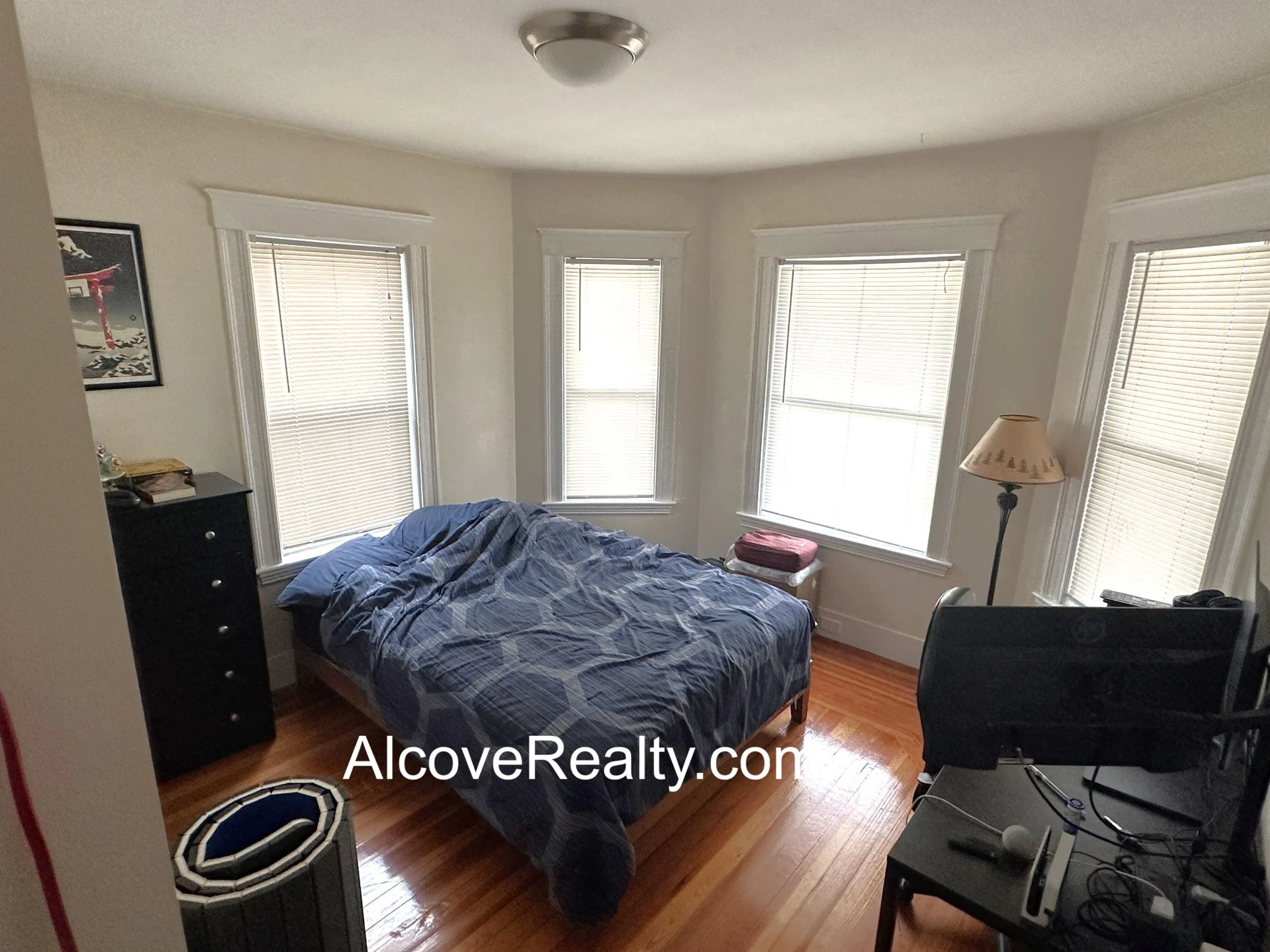 47 Mason St, Tufts
