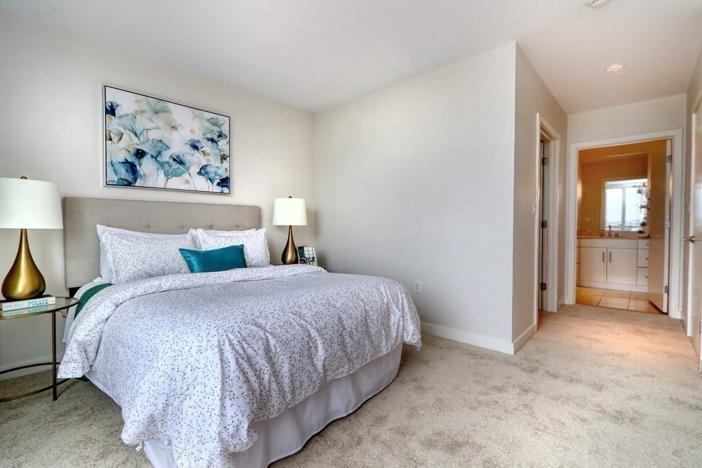 100 Station Landing, Medford