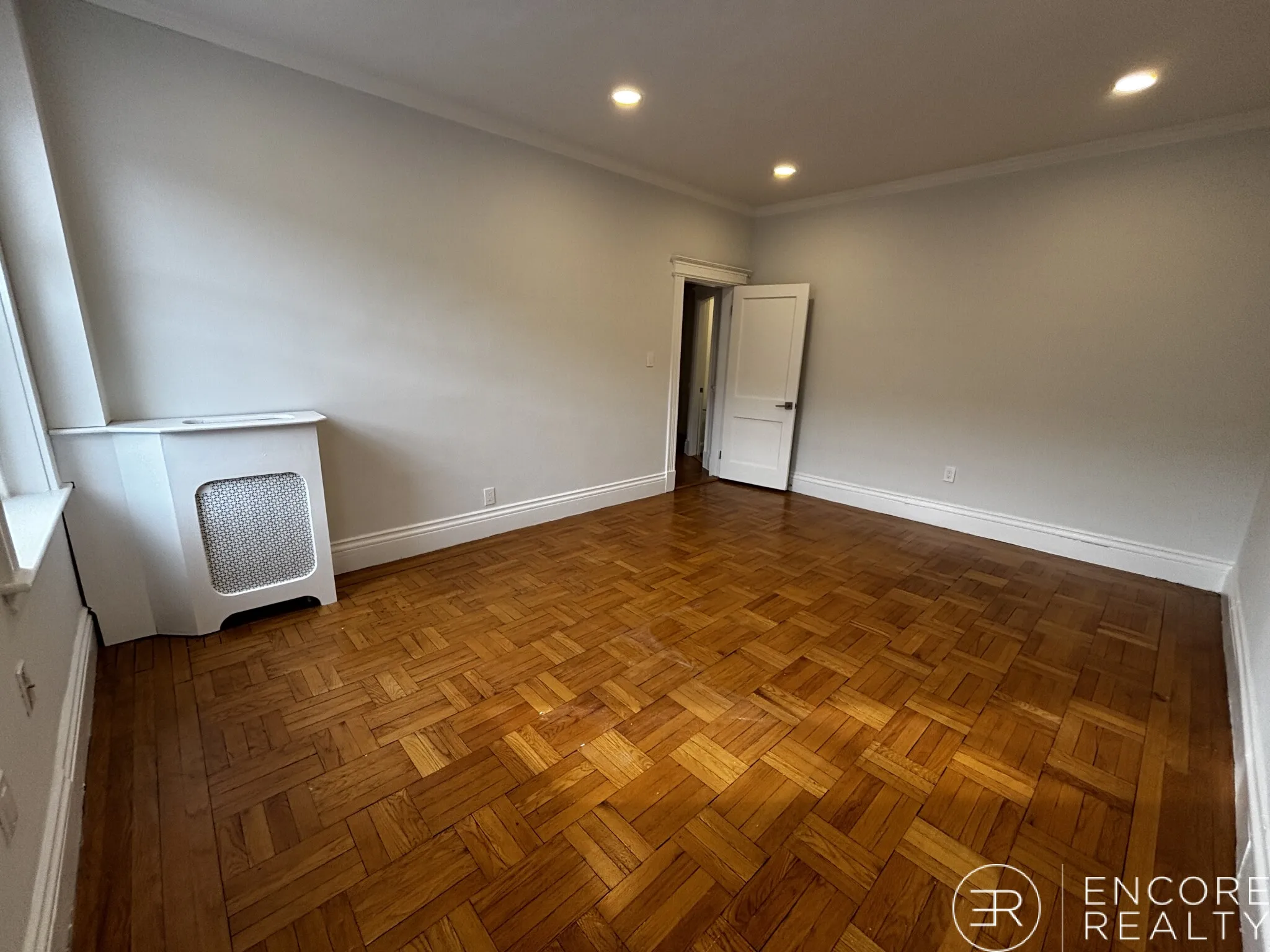 19 Peterborough St, Fenway