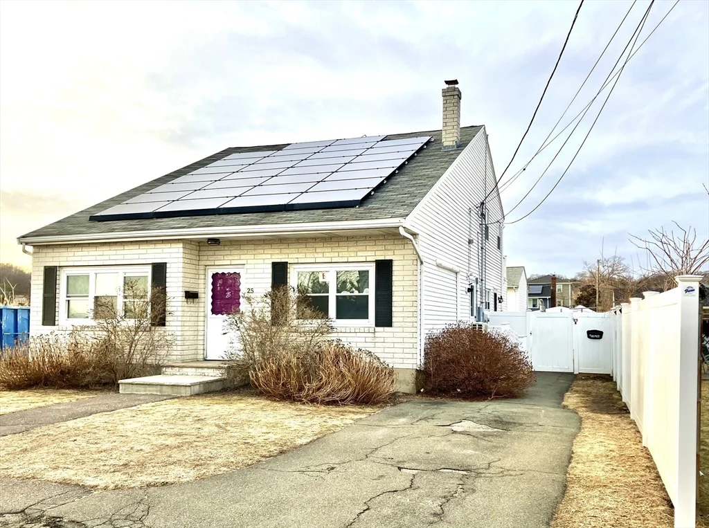25 Naples Ave, Saugus