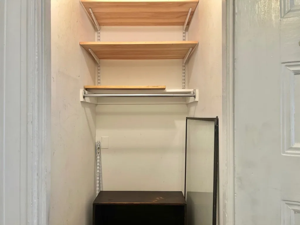 21 Beacon St, Downtown