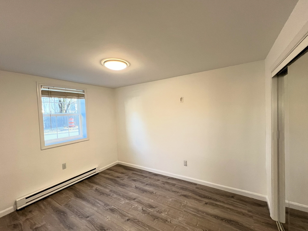 2 Colonial Village Dr, Arlington Heights