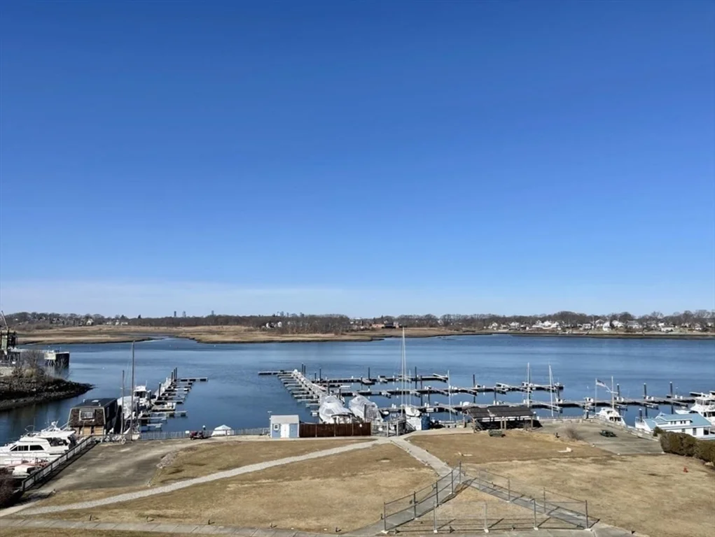 100 Cove Way, Quincy