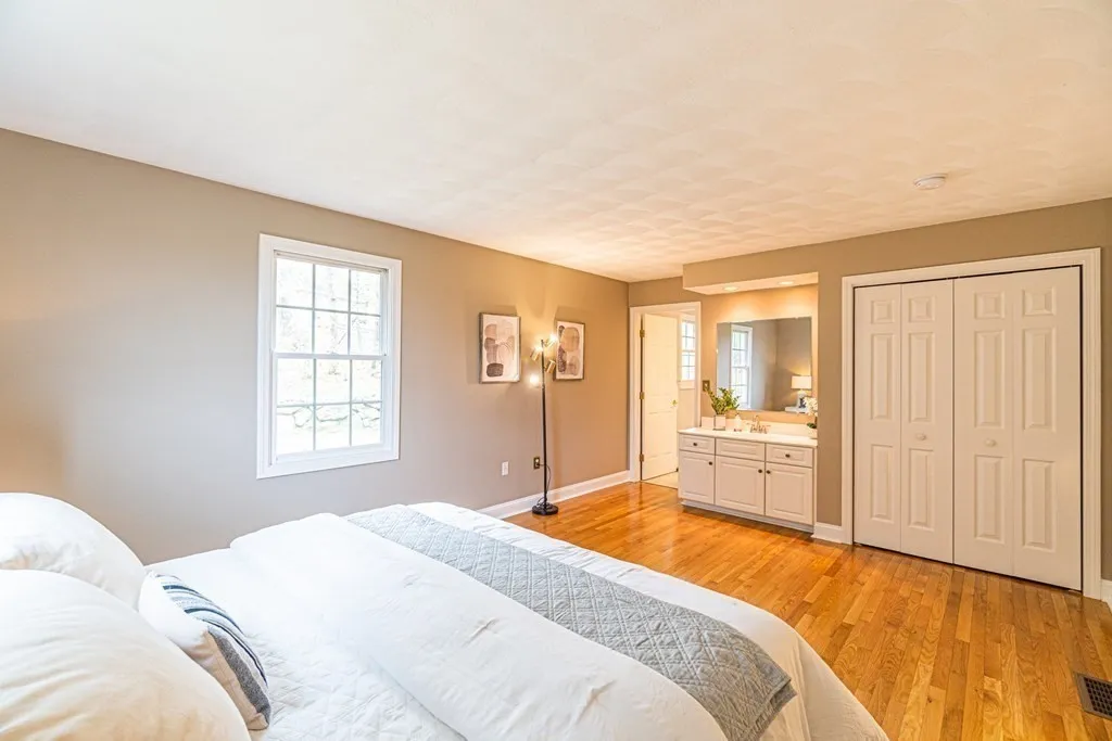 32 Waltham St, Woburn