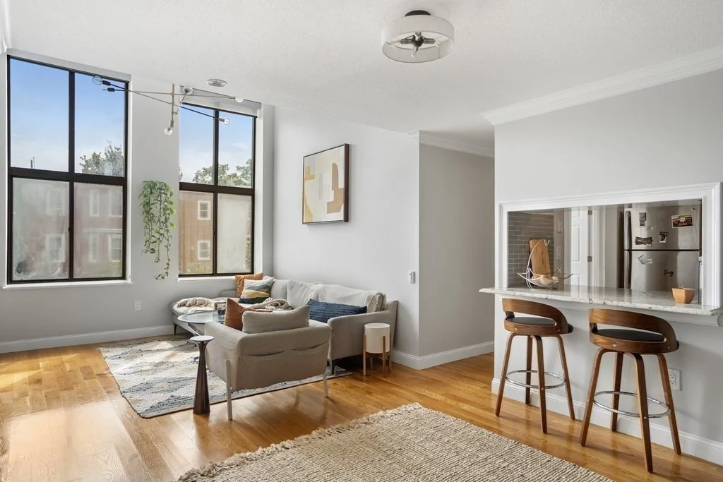 841 Parker St, Mission Hill