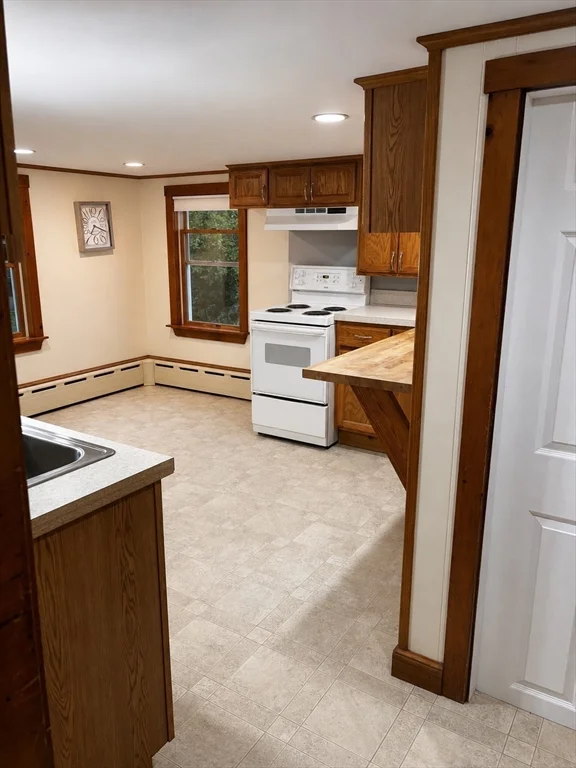 903 Prospect, Somerset