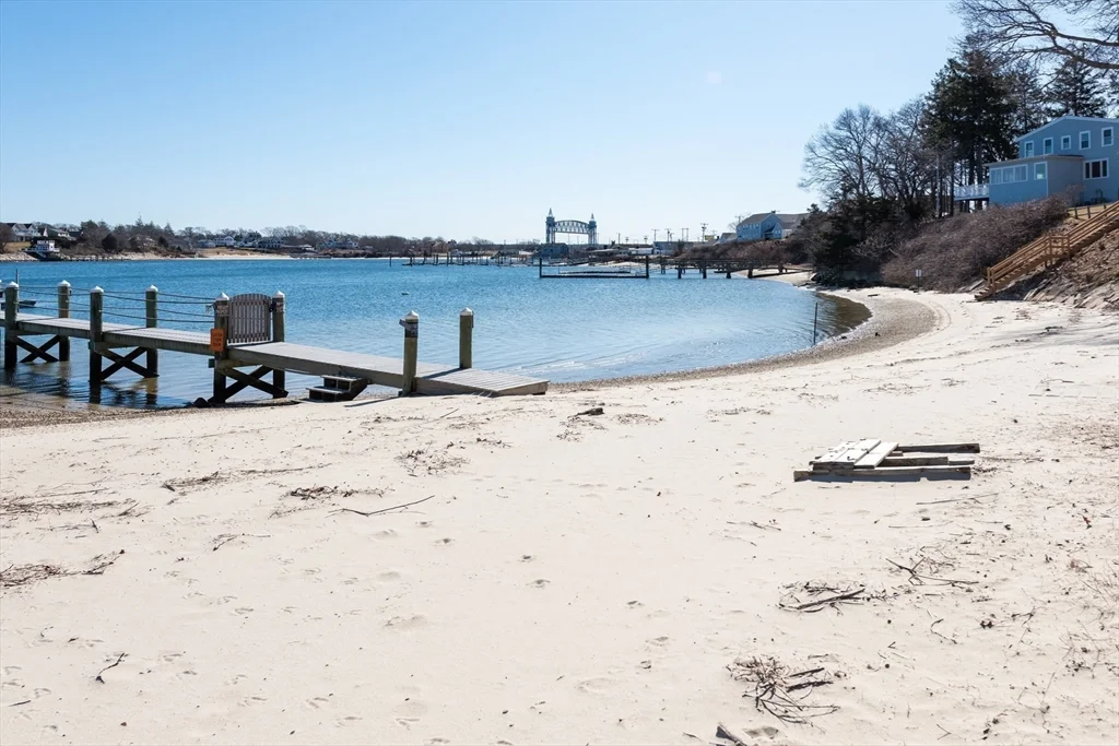 16 Jefferson Shores Rd, Cohasset Narrows