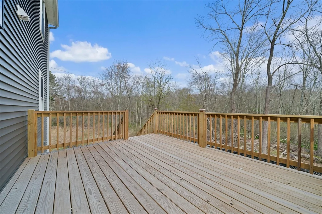 13 Broadway, Raynham Center