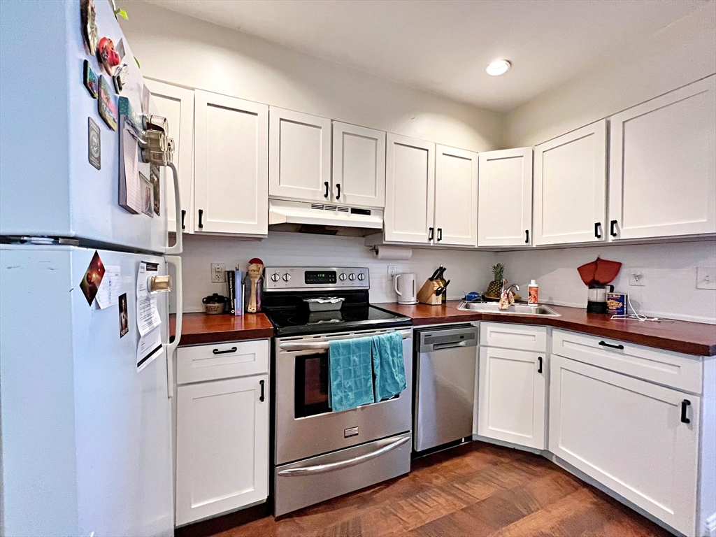 418 Sumner St, East Boston