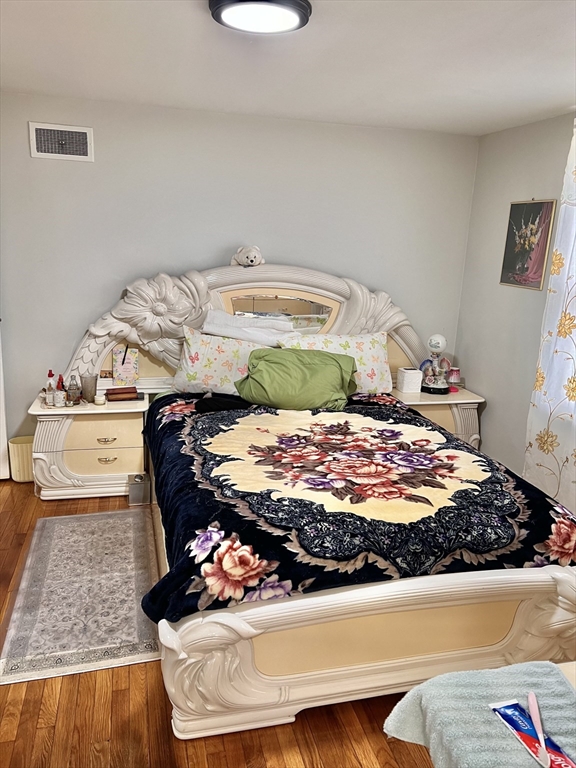 470 Pleasant St, Canton