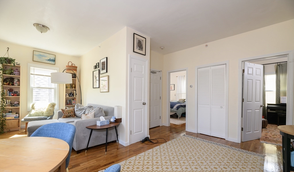 1190 Cambridge St, Cambridge