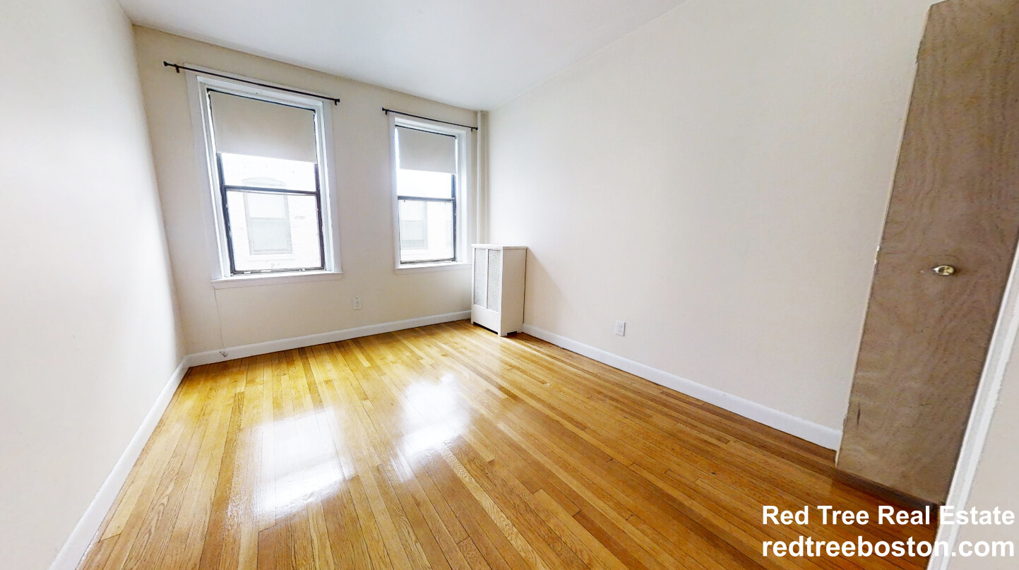 1137 Commonwealth Ave, Allston