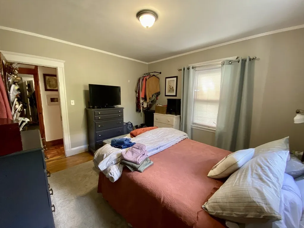 12 Saint Peter St, Jamaica Plain