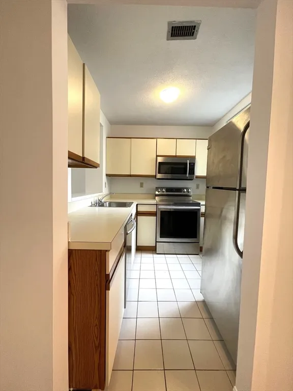 1409 Commonwealth Ave, Brighton