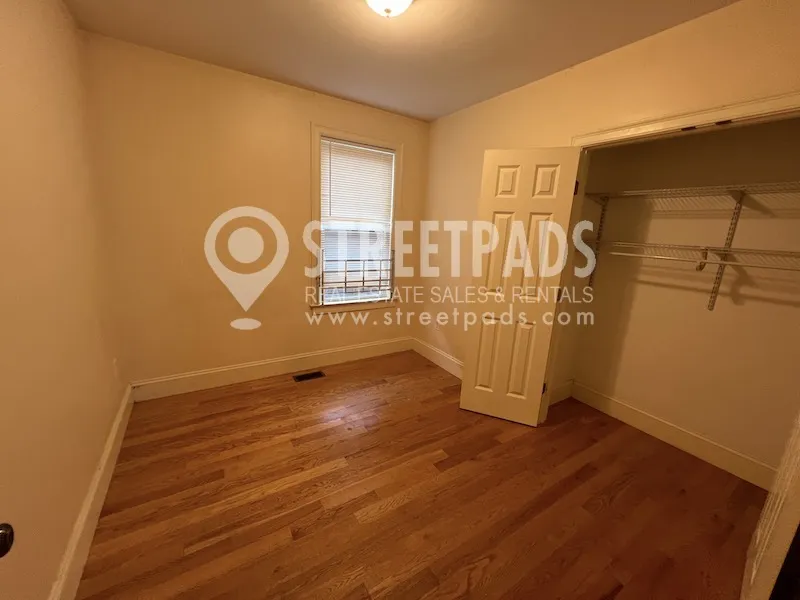 35 Pratt St, Allston